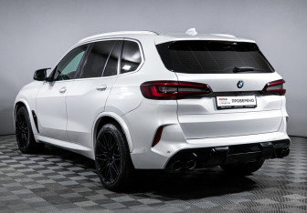 Подержанный автомобиль BMW X5 2020 года (7 фото)