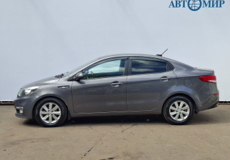 Подержанный автомобиль Kia Rio Sedan 2017 года (8 фото)