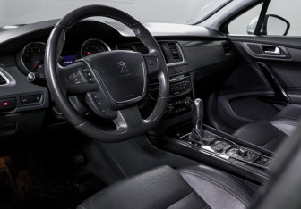 Подержанный автомобиль Peugeot 508 Sedan 2012 года (14 фото)