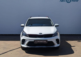 Подержанный автомобиль Kia Rio Hatchback 2021 года (2 фото)