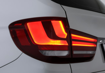 Подержанный автомобиль BMW X5 2014 года (22 фото)