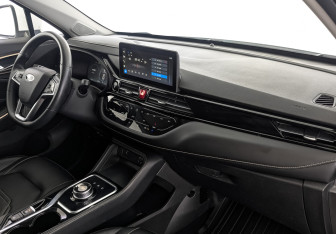 Подержанный автомобиль Москвич 3е 2023 года (13 фото)