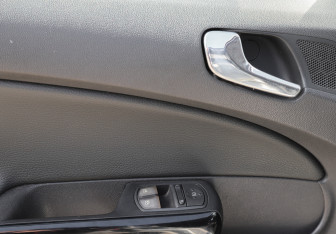 Подержанный автомобиль Opel Corsa 2007 года (12 фото)
