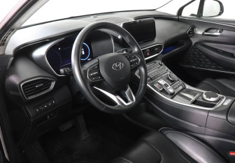 Подержанный автомобиль Hyundai Santa Fe 2021 года (9 фото)