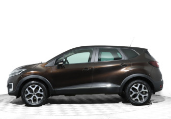 Подержанный автомобиль Renault Kaptur 2018 года (8 фото)