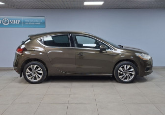 Подержанный автомобиль Citroen DS4 2013 года (4 фото)