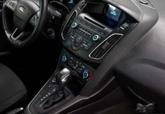 Подержанный автомобиль Ford Focus Hatchback 2017 года (10 фото)