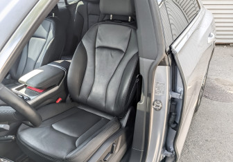 Подержанный автомобиль Audi Q8 2021 года (20 фото)