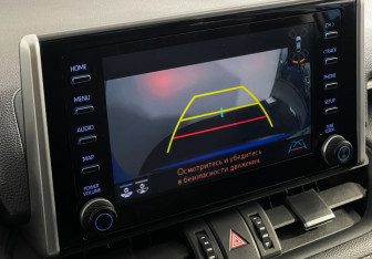 Подержанный автомобиль Toyota RAV4 2020 года (16 фото)