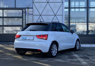 Подержанный автомобиль Audi A1 2013 года (5 фото)