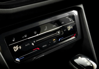 Подержанный автомобиль Volkswagen Tiguan 2021 года (26 фото)