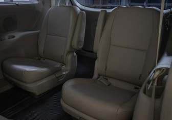 Подержанный автомобиль Kia Carnival 2019 года (10 фото)