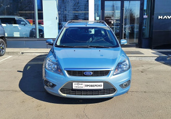 Подержанный автомобиль Ford Focus Wagon 2010 года (2 фото)