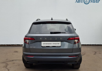 Подержанный автомобиль Skoda Karoq 2021 года (6 фото)