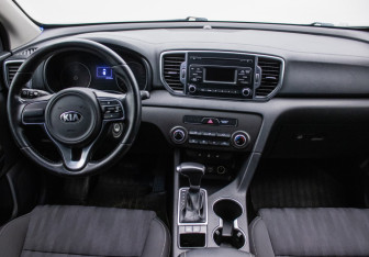 Подержанный автомобиль Kia Sportage 2016 года (13 фото)