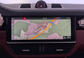 Подержанный автомобиль Porsche Cayenne 2019 года (30 фото)