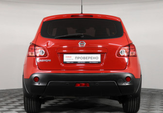 Подержанный автомобиль Nissan Qashqai 2008 года (6 фото)
