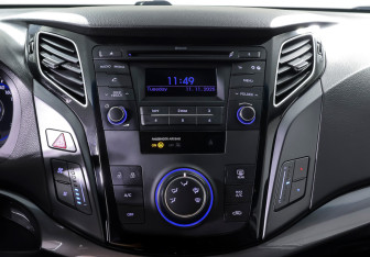 Подержанный автомобиль Hyundai i40 Sedan 2016 года (19 фото)