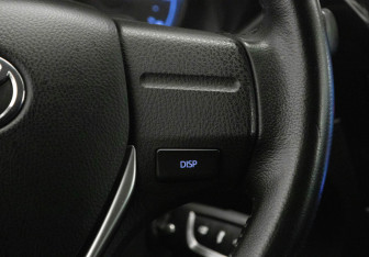 Подержанный автомобиль Toyota Corolla Sedan 2014 года (17 фото)