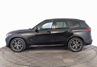 Подержанный автомобиль BMW X5 2021 года (8 фото)
