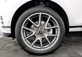 Новый Land Rover Range Rover Velar 2025 (7 фото)