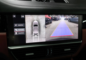 Подержанный автомобиль Porsche Cayenne 2020 года (21 фото)