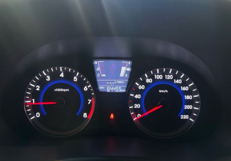 Подержанный автомобиль Hyundai Solaris Sedan 2012 года (14 фото)