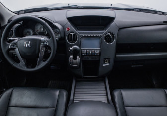 Подержанный автомобиль Honda Pilot 2012 года (13 фото)
