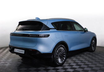 Подержанный автомобиль Voyah Free 2022 года (5 фото)