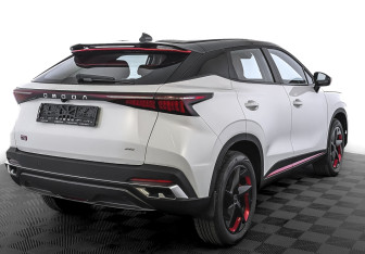 Новый Omoda C5 2023 (2 фото)