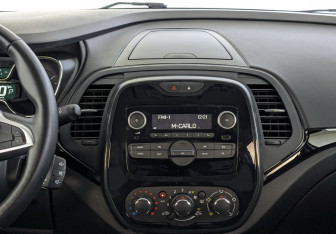 Подержанный автомобиль Renault Kaptur 2021 года (15 фото)