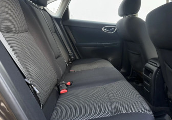 Подержанный автомобиль Nissan Sentra Sedan 2014 года (11 фото)