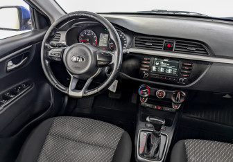 Подержанный автомобиль Kia Rio Hatchback 2019 года (28 фото)