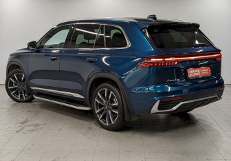 Подержанный автомобиль Geely Monjaro 2023 года (7 фото)