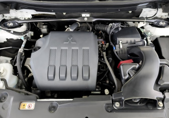 Подержанный автомобиль Mitsubishi Eclipse Cross 2022 года (9 фото)