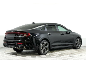 Подержанный автомобиль Kia K5 2020 года (5 фото)