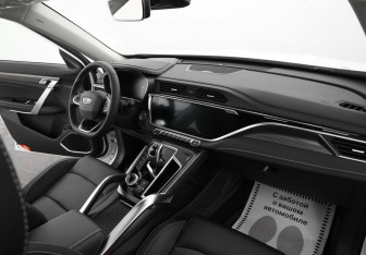 Подержанный автомобиль Geely Atlas Pro 2023 года (10 фото)