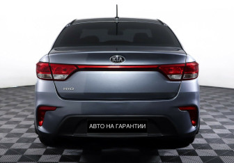 Подержанный автомобиль Kia Rio Sedan 2019 года (6 фото)