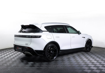 Подержанный автомобиль Voyah Free 2023 года (5 фото)