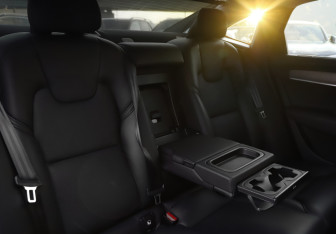 Подержанный автомобиль Volvo S90 2021 года (19 фото)