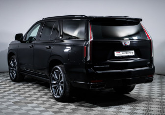 Подержанный автомобиль Cadillac Escalade Suv 2022 года (7 фото)
