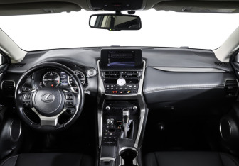 Подержанный автомобиль Lexus NX 2021 года (13 фото)