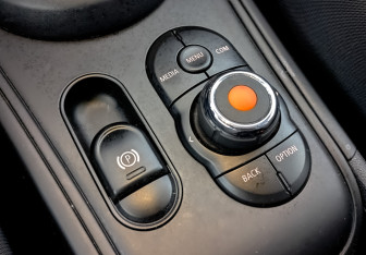 Подержанный автомобиль MINI Countryman 2018 года (28 фото)