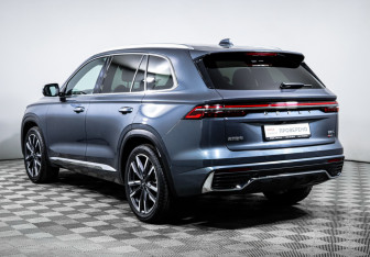 Подержанный автомобиль Geely Monjaro 2023 года (7 фото)