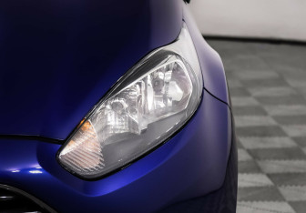 Подержанный автомобиль Ford Fiesta Sedan 2015 года (6 фото)