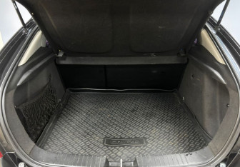 Подержанный автомобиль Chevrolet Cruze Hatchback 2012 года (13 фото)