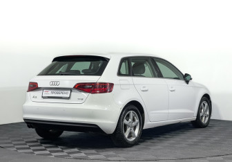 Подержанный автомобиль Audi A3 Hatchback 2016 года (5 фото)
