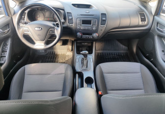 Подержанный автомобиль Kia Cerato Sedan 2013 года (10 фото)