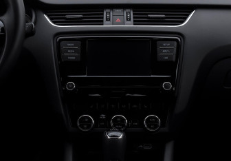 Подержанный автомобиль Skoda Octavia Liftback 2018 года (11 фото)