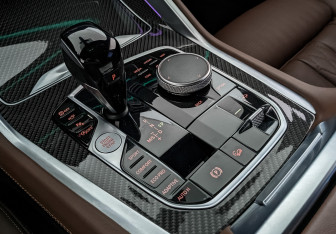 Подержанный автомобиль BMW X6 2023 года (21 фото)